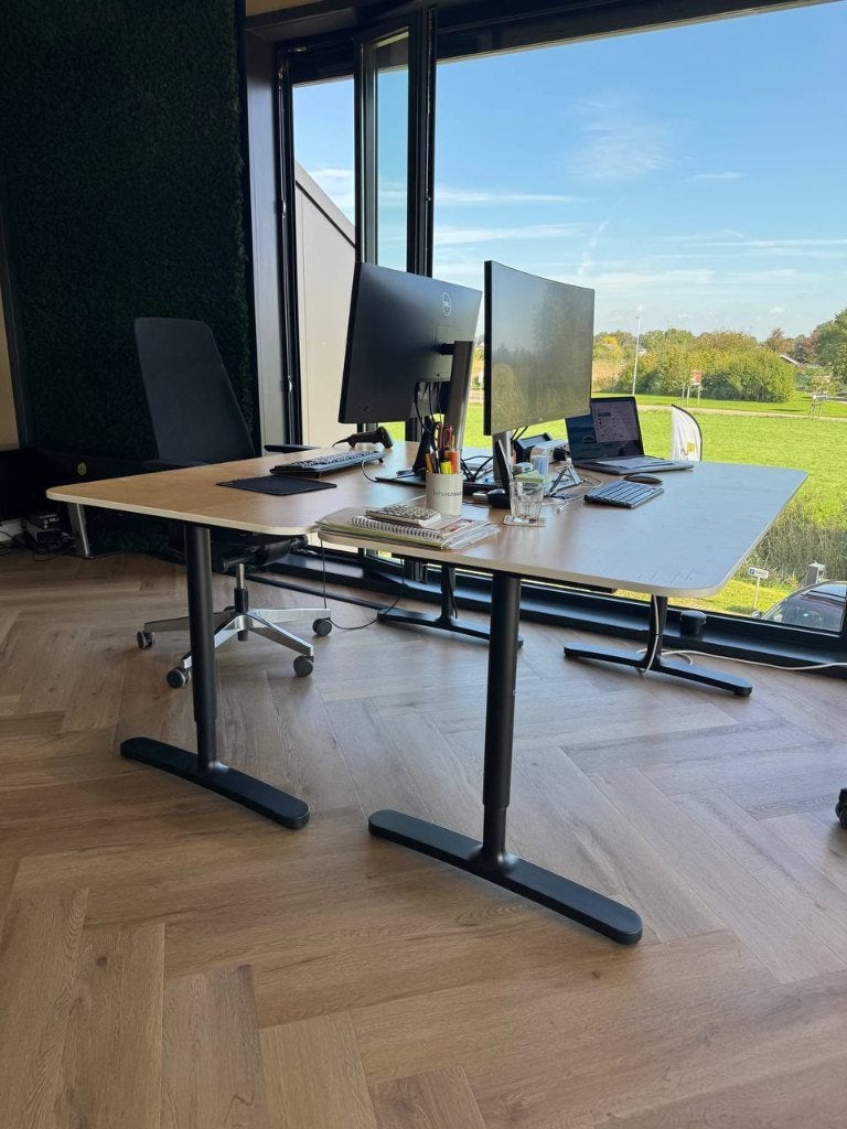 Buro van Ikea Bureau (160x80cm) - Twee stuks, 160 cm, Gebruikt, Spaanplaat of MDF, Bruin