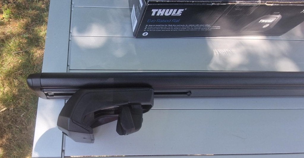 Thule Evo 710410 Dagdragervoet & Thule Wingbar Evo Black 108, Ophalen, Zo goed als nieuw