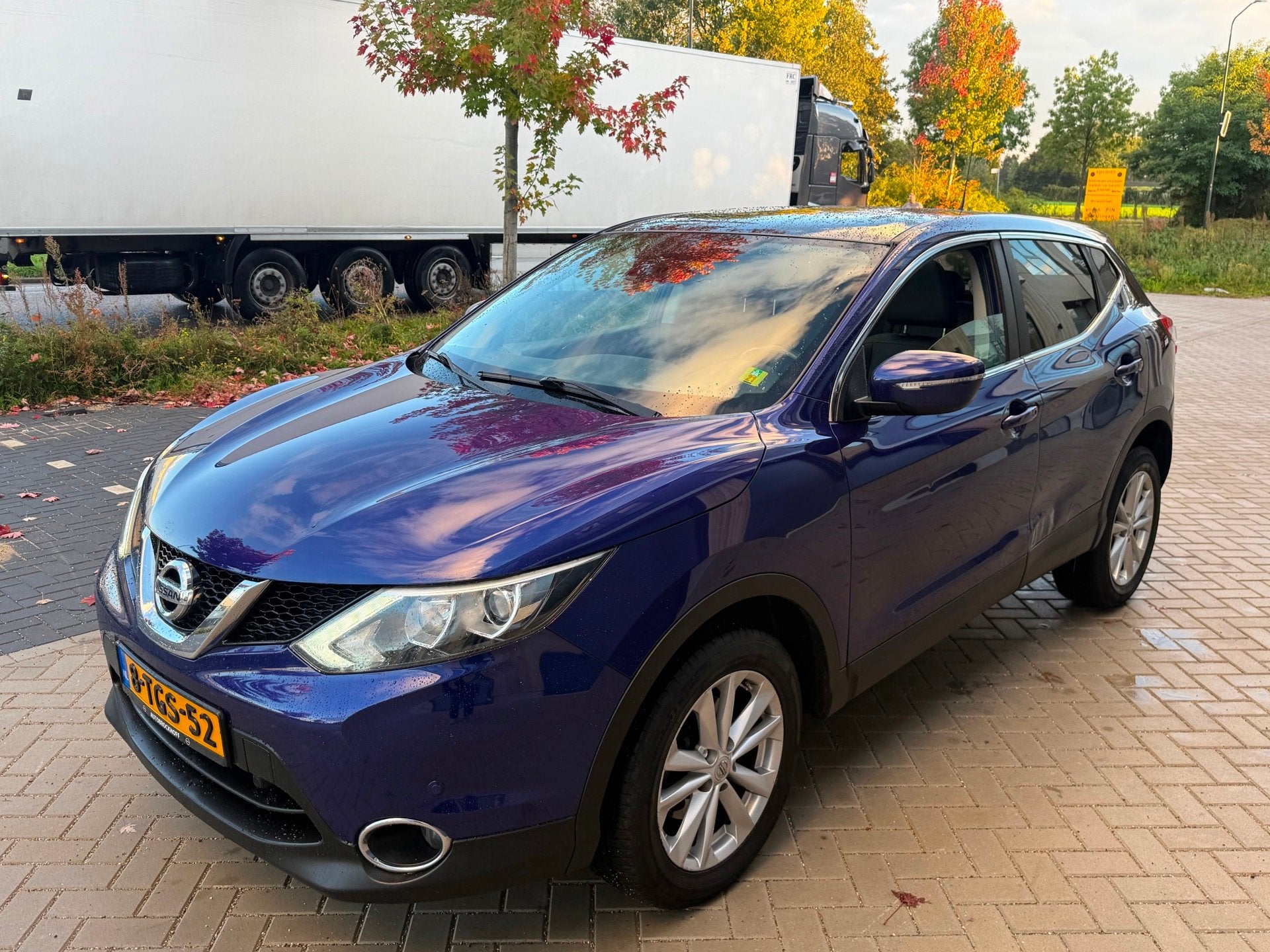 Nissan Qashqai 1.5 dCi Connect Edition (bj 2014) PANO|LEER|C, Auto's, Voorwielaandrijving, Gebruikt, Zwart, 4 cilinders