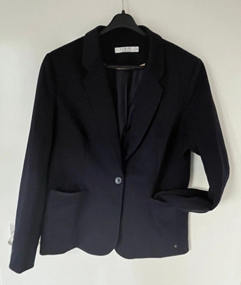 Dames colbert YU&ME donkerblauw maat 42, Kleding | Dames, Jasjes, Kostuums en Pakken, Maat 42/44 (L), Zo goed als nieuw, Jasje