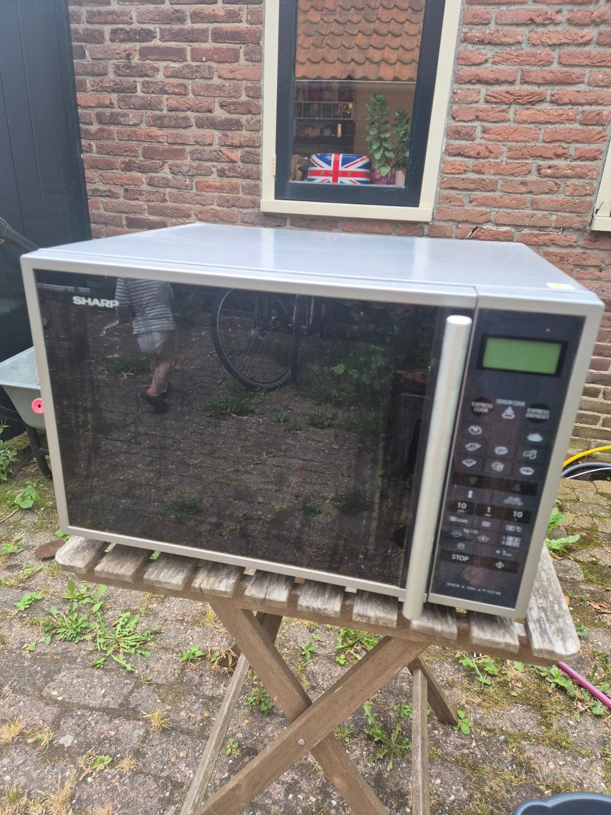 Sharp Combimagnetron - Gebruikt maar functioneel, Ophalen, Combimagnetron, Gebruikt, Grill