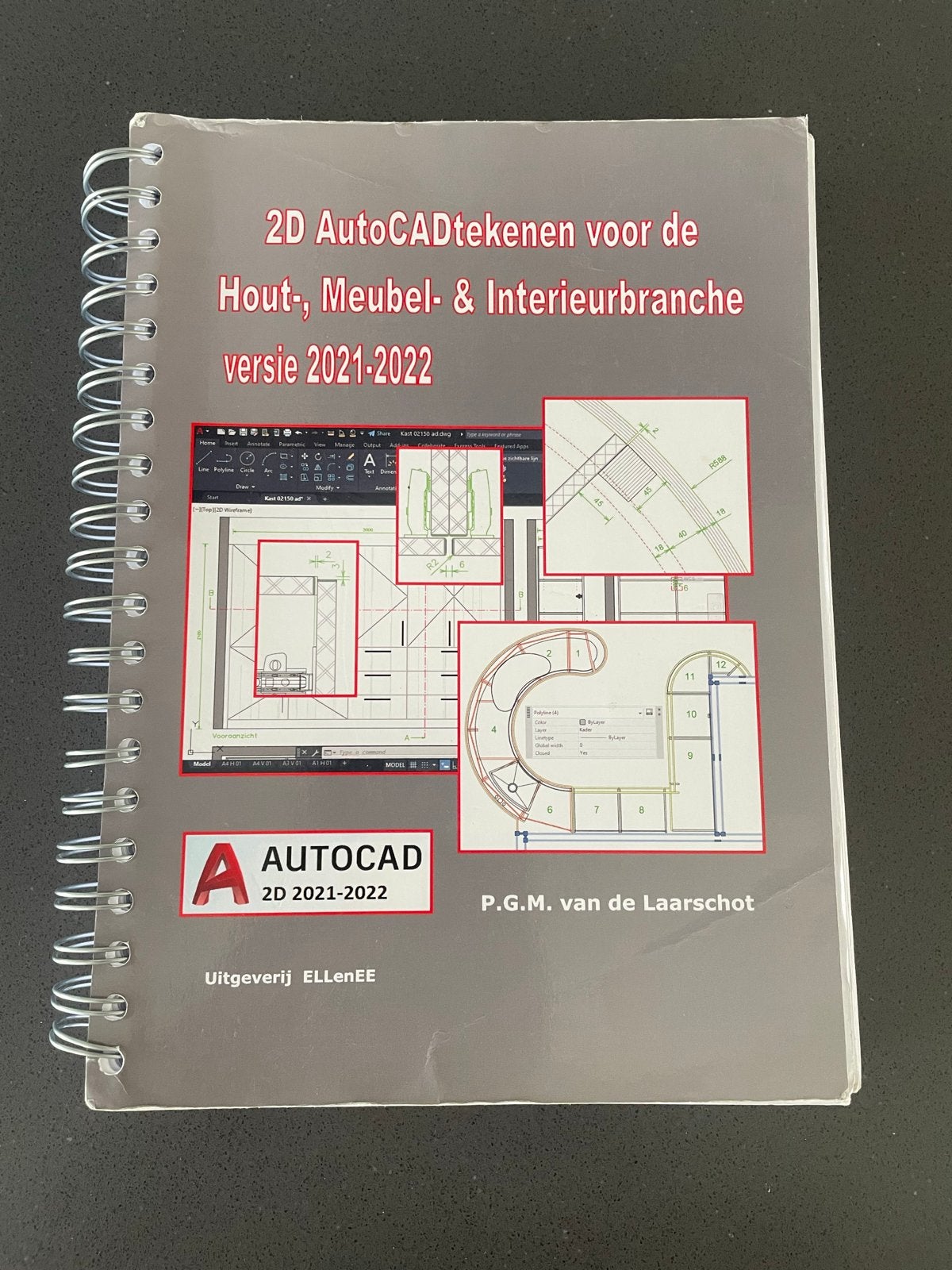 2D AutoCAD tekenen voor Hout-, Meubel- & Interieurbranche, Ophalen of Verzenden, Zo goed als nieuw, MBO