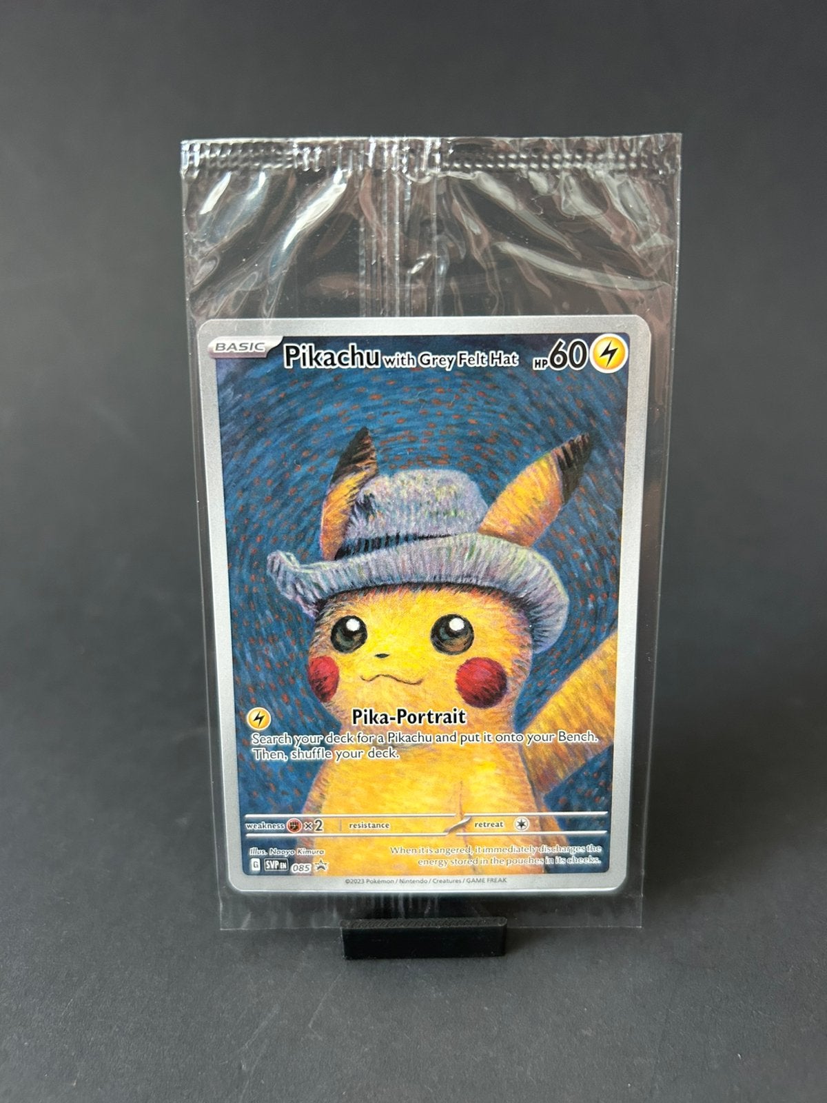 Pikachu with Grey Felt Had, Hobby en Vrije tijd, Verzamelkaartspellen | Pokémon, Ophalen of Verzenden, Zo goed als nieuw