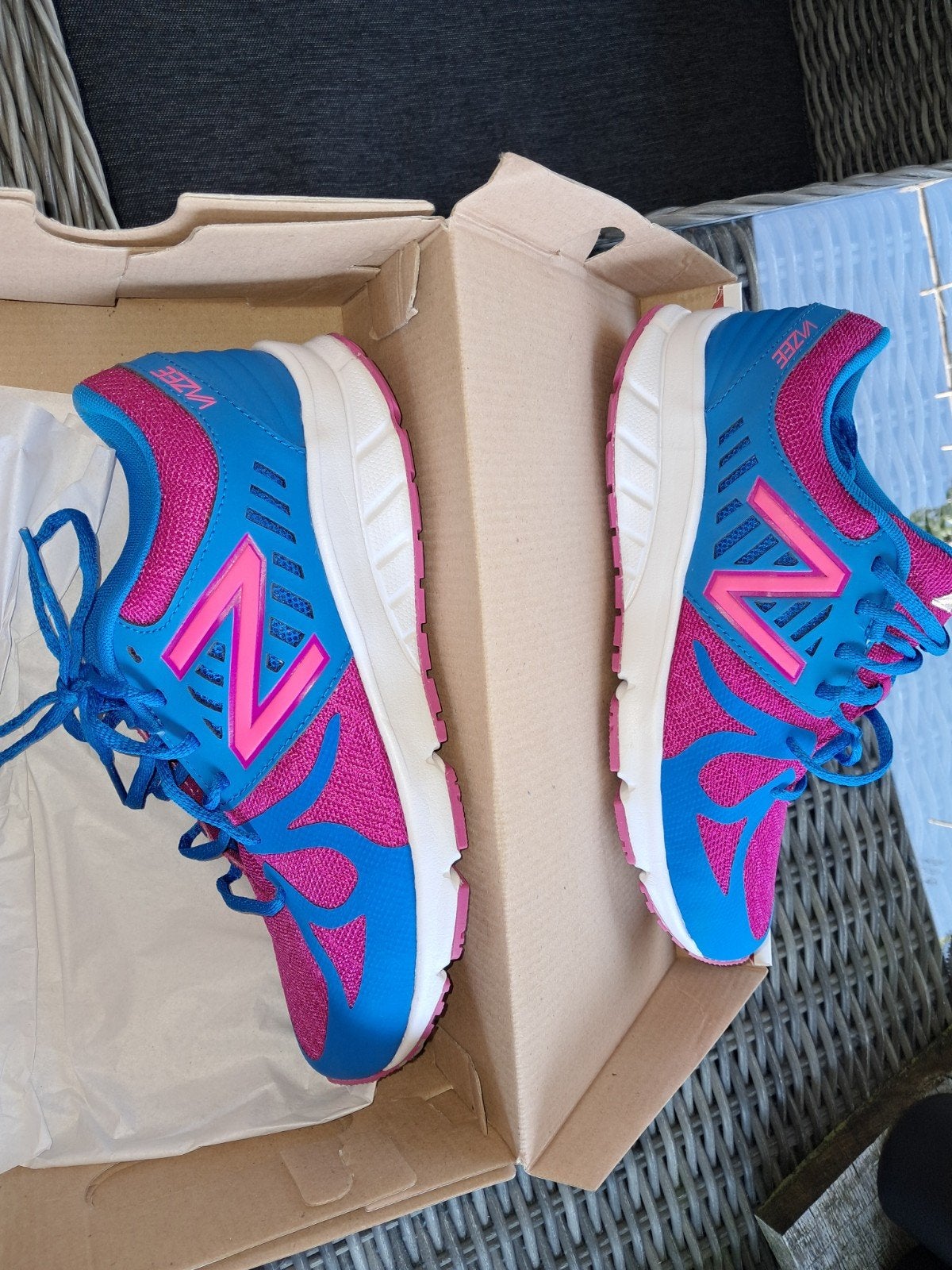 Sneakers New Balance KJRUSPBG maat 40, 33 - 40 uur, MBO, Vast contract