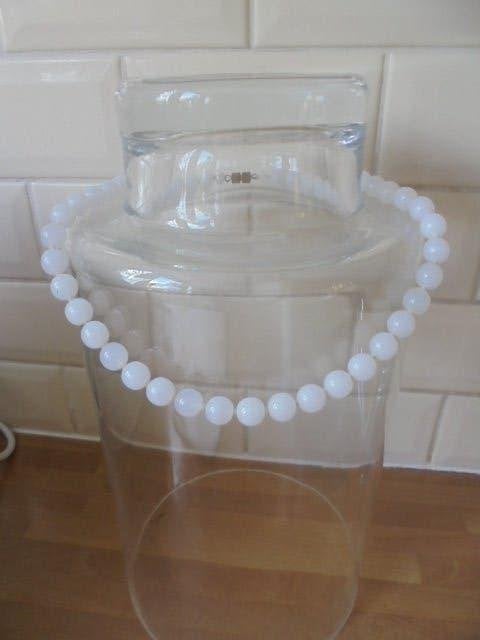 Vintage lange ketting opaal glas kralen, Sieraden, Tassen en Uiterlijk, Verzenden, Zo goed als nieuw, Wit, Overige materialen