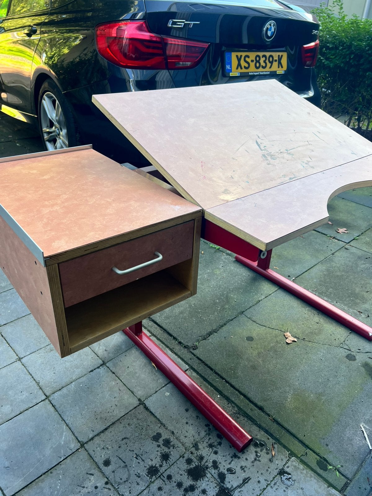 Vintage kantelbaar kinderbureau / tekentafel, Ophalen, Gebruikt, Minder dan 130 cm