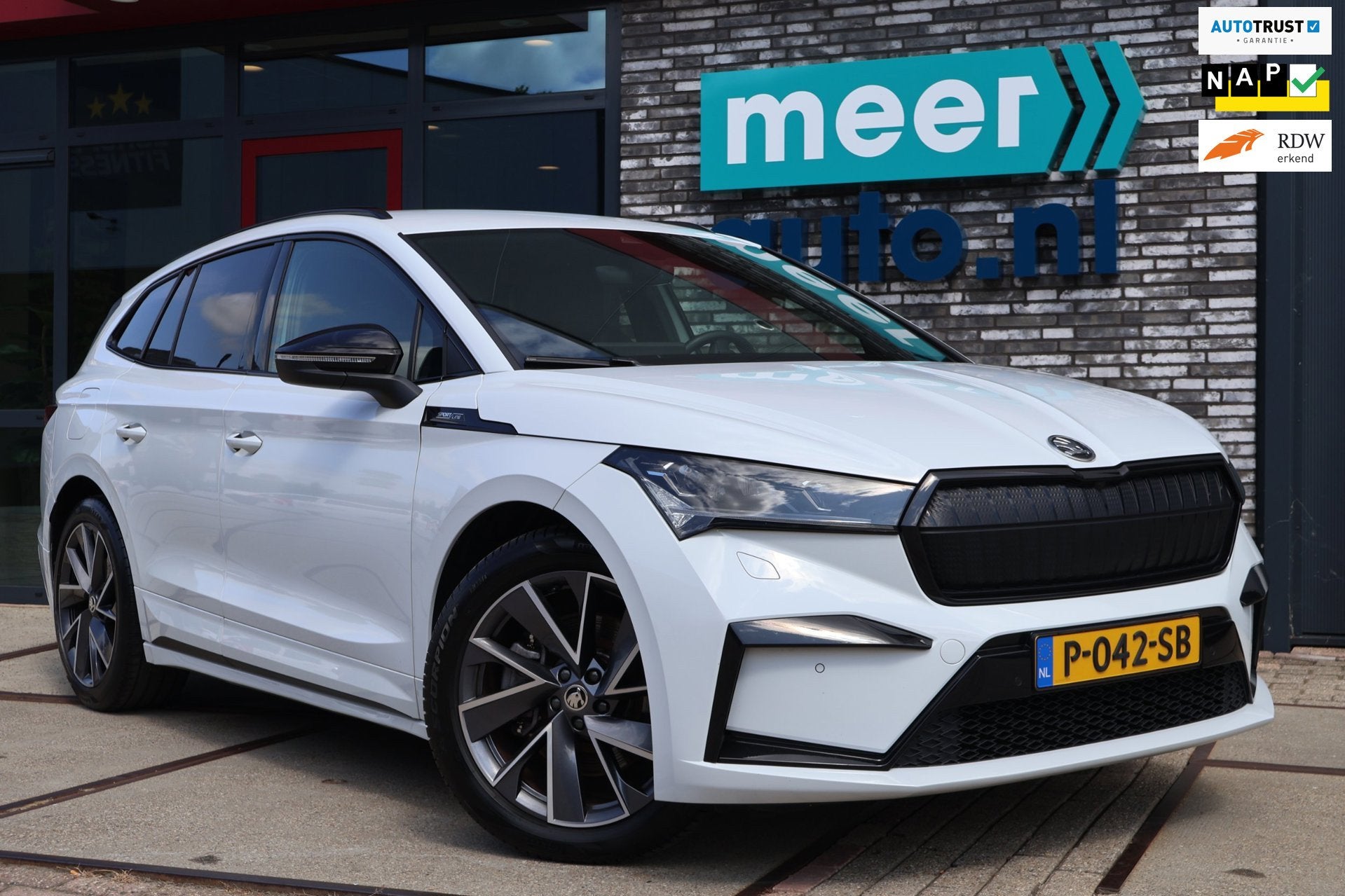 Skoda Enyaq iV 80 Sportline SOH 92% l TREKHAAK l ADAPT.CRUIS, Automaat, Dealer onderhouden, Achterwielaandrijving, Gebruikt
