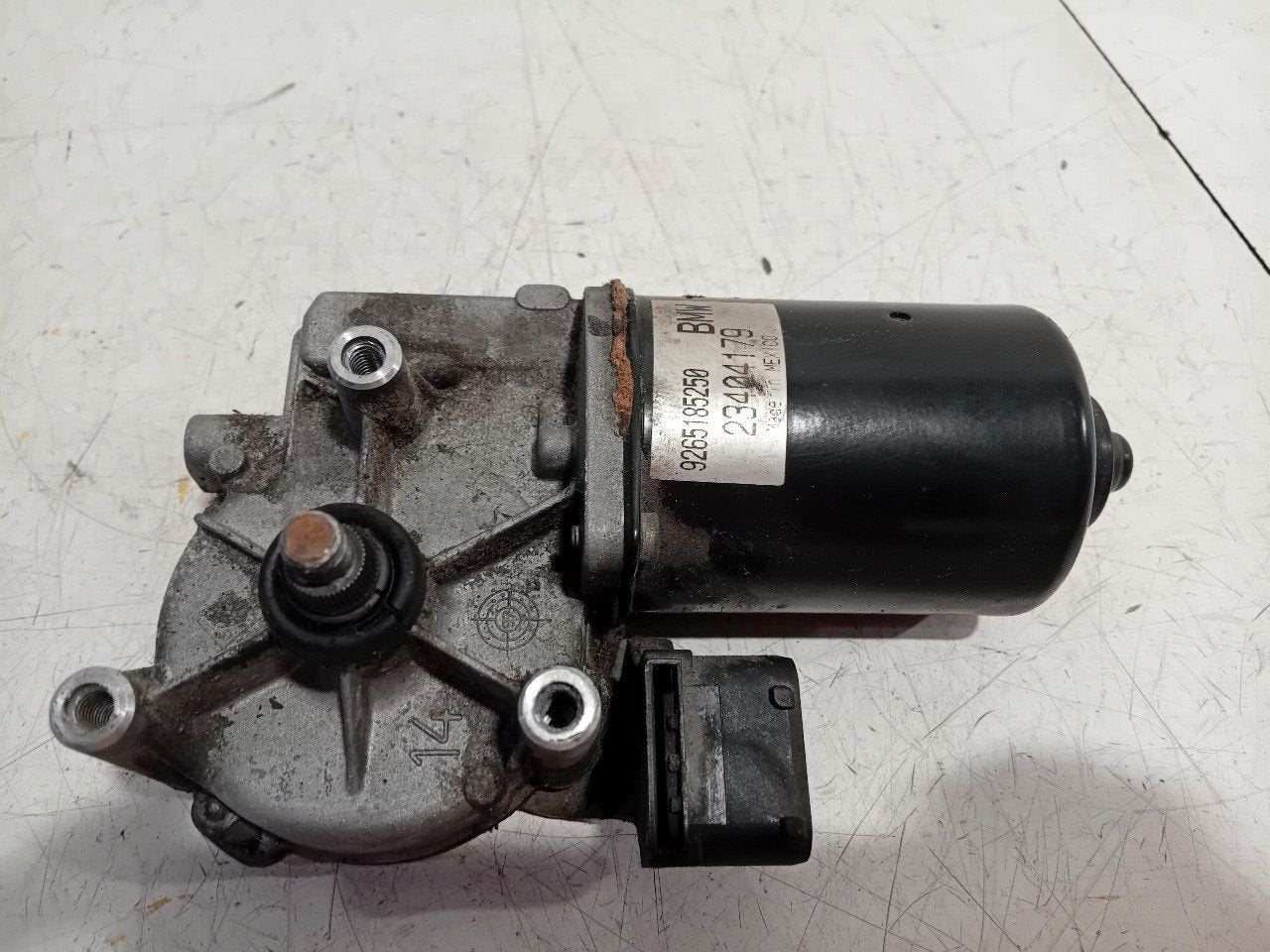 Foto 2 van Ruitenwissermotor voor BMW Z3