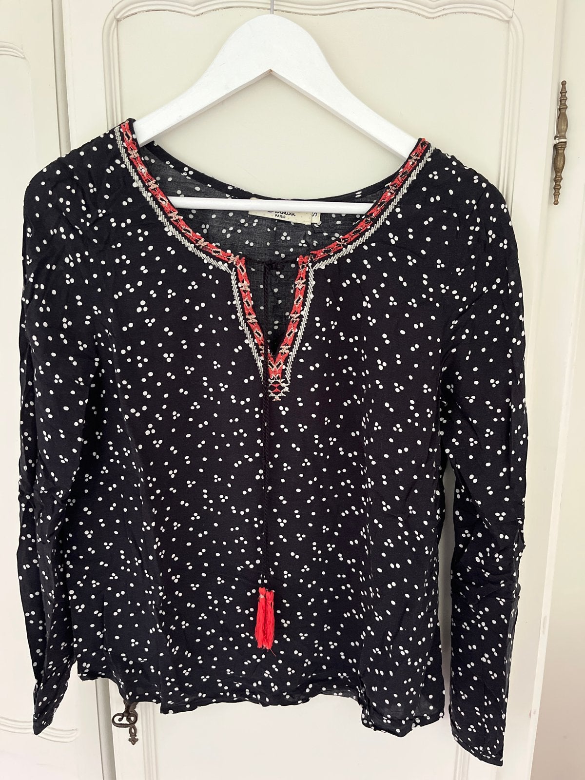 Carminn Paris blouse met stippen en borduursel, Kleding | Dames, Blouses en Tunieken, Verzenden, Gedragen, Maat 38/40 (M), Zwart