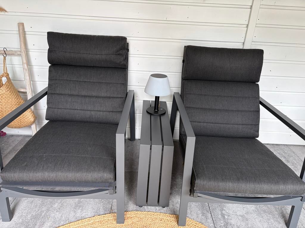 Loungestoelen set met tafel, Tuin en Terras, Ligbedden, Ophalen, Zo goed als nieuw, Aluminium, Verstelbaar
