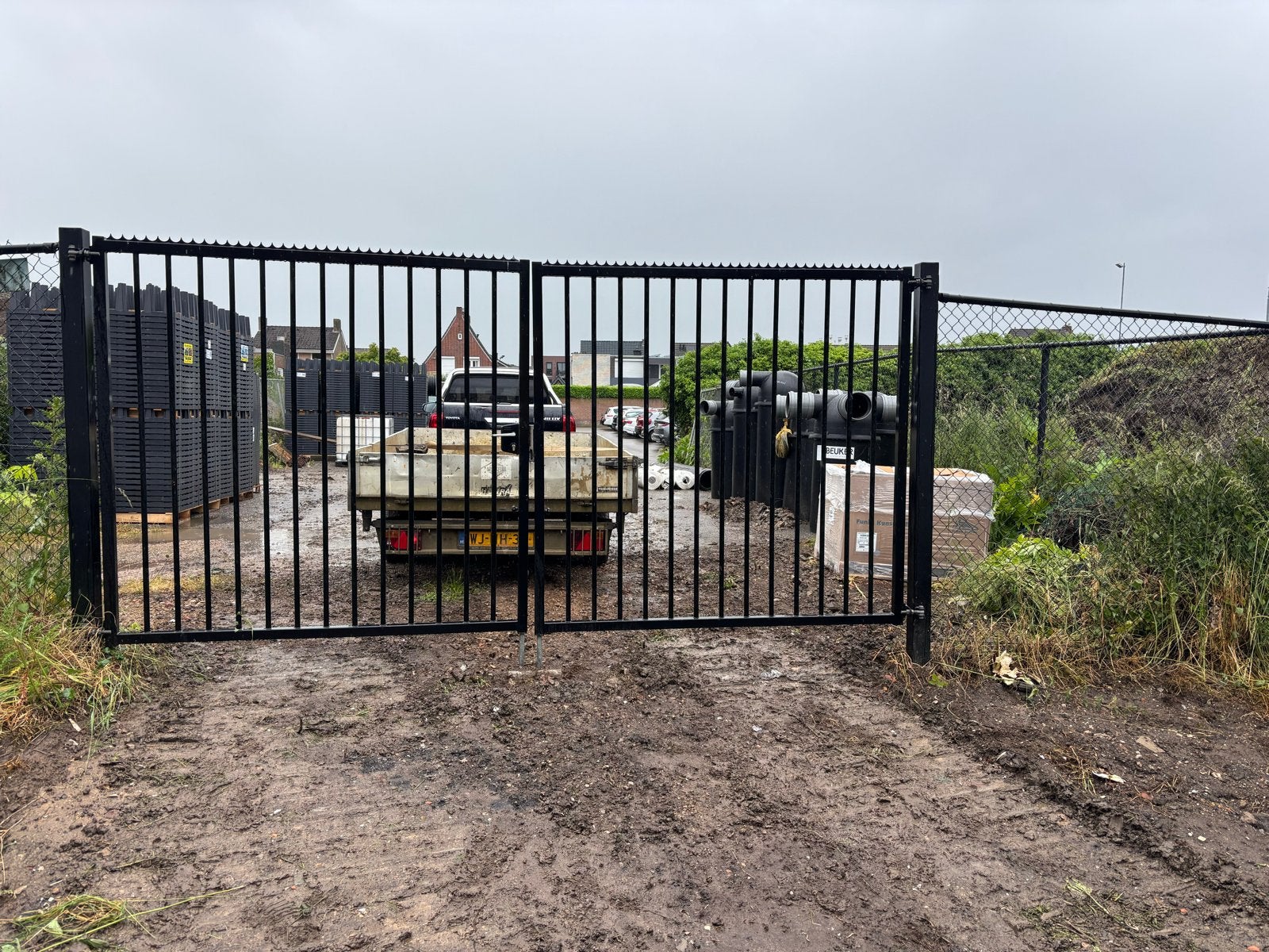 Zwarte dubbele poort, Ophalen, Gebruikt, 120 cm of meer, Buitendeur