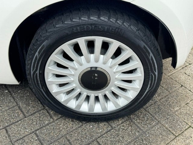 Fiat 500 1.2 Lounge *distrib. nieuw *pano *airco *bluetooth, Auto's, Voorwielaandrijving, Euro 5, Stof, Gebruikt