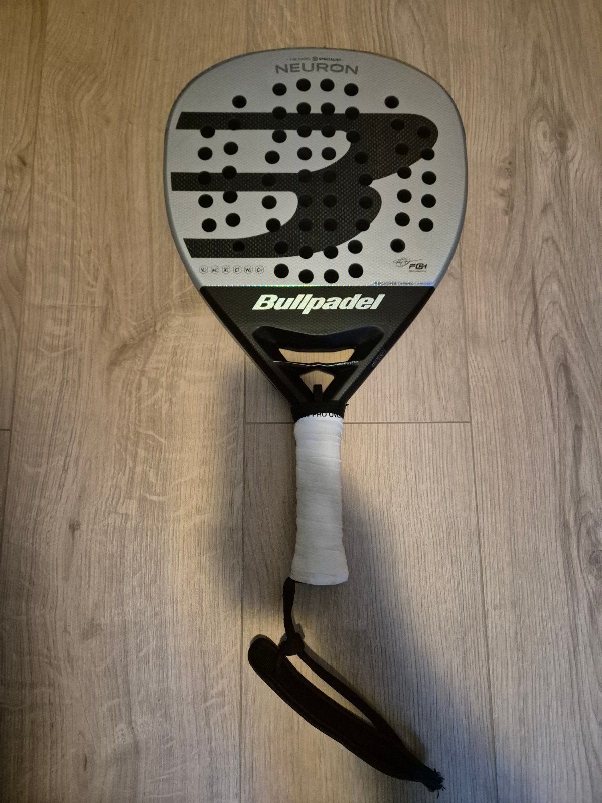 Bullpadel Neuron 2025  Padel Racket - Zo goed als nieuw, Sport en Fitness, Ophalen of Verzenden, Zo goed als nieuw