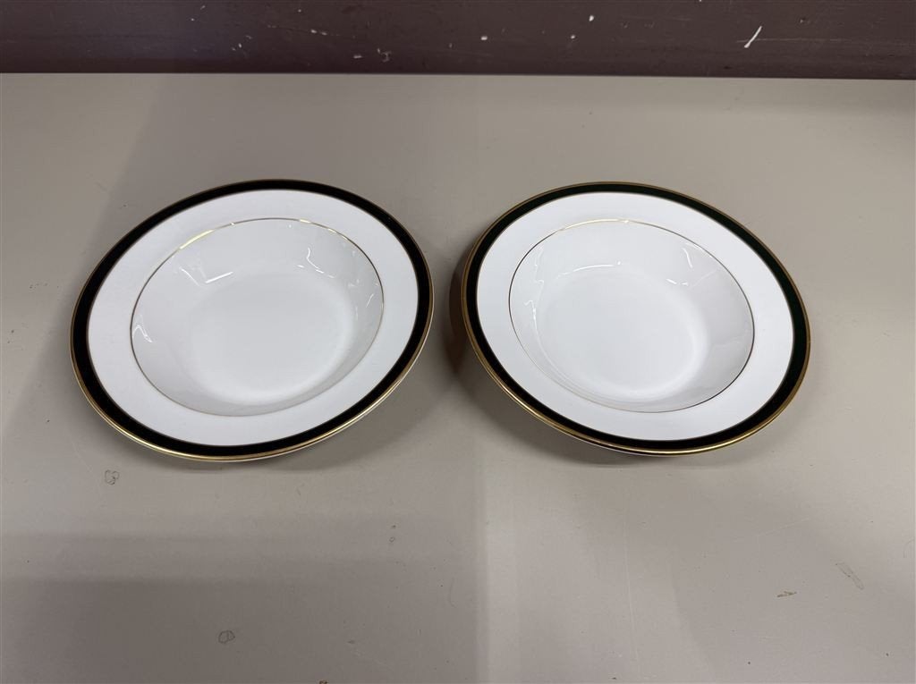 Royal Grafton Warwick Green soepkom twee stuks, Huis en Inrichting, Keuken | Servies, Zo goed als nieuw, Bord(en), Overige stijlen