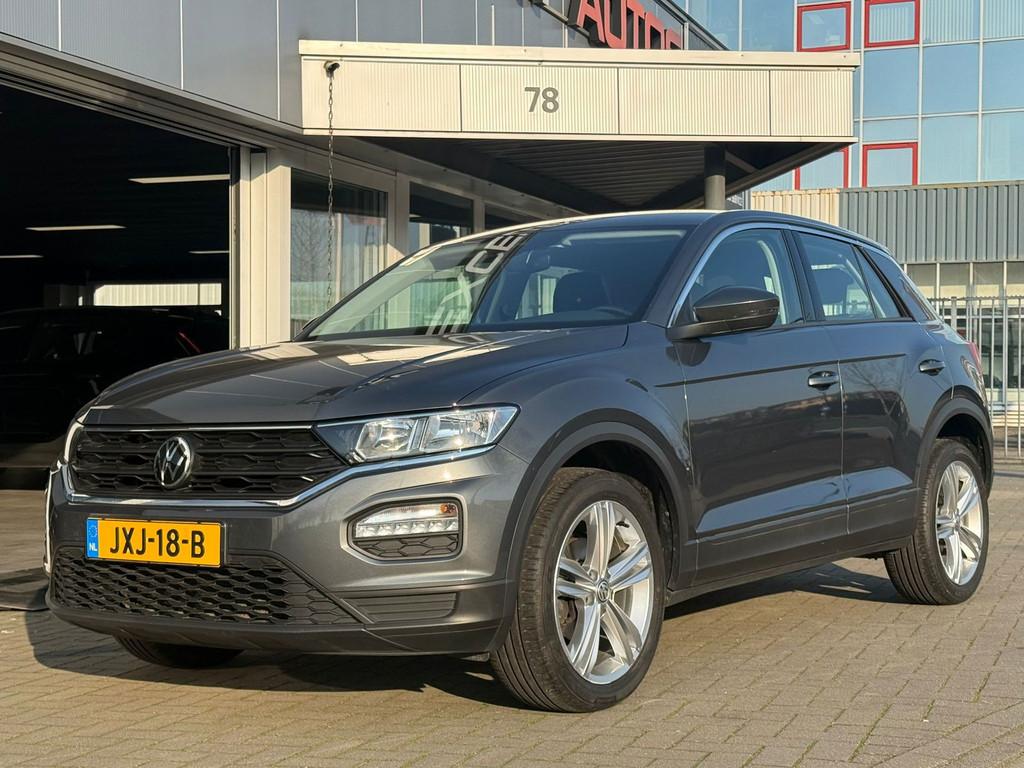 Volkswagen T-Roc 1.5 TSI DSG Style | Navigatie, Stof, Zwart, 4 cilinders, 150 pk