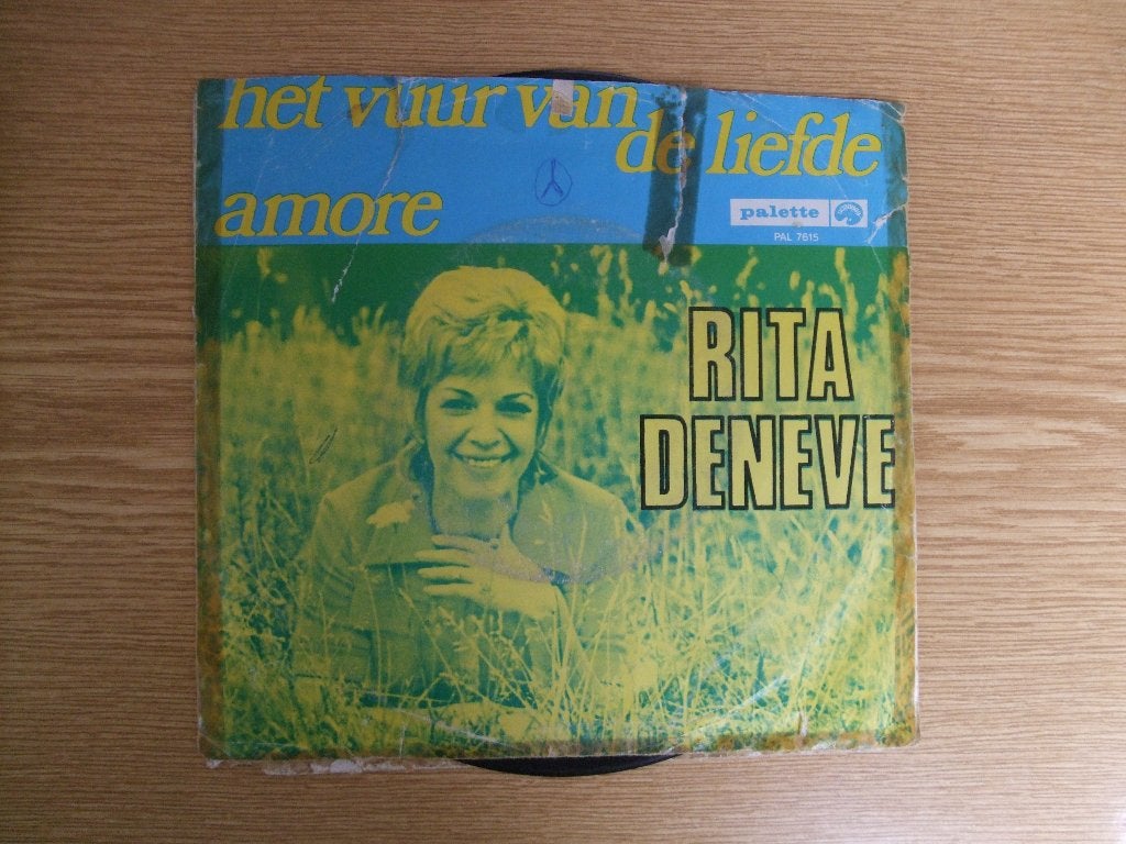 RITA DENEVE     HET VUUR VAN DE LIEFDE / AMORE, 7 inch, Ophalen of Verzenden, Zo goed als nieuw, Nederlandstalig