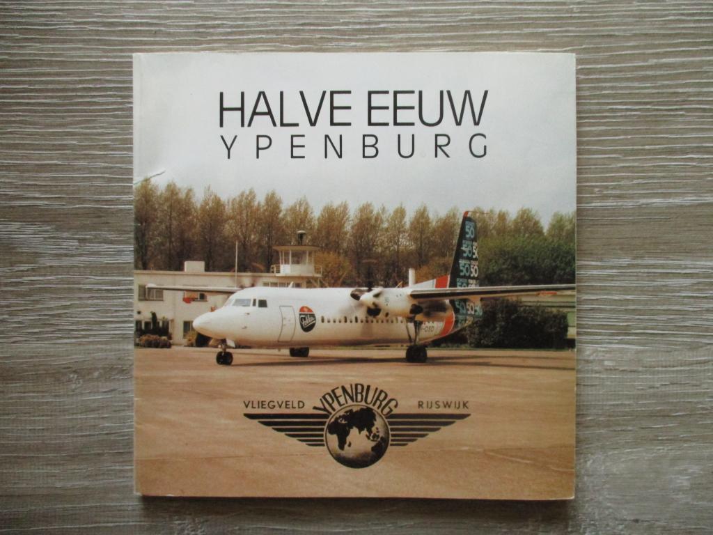 Halve eeuw Ypenburg vliegveld Rijswijk  - G.H. Kamphuis, Boeken, Ophalen of Verzenden, Gelezen