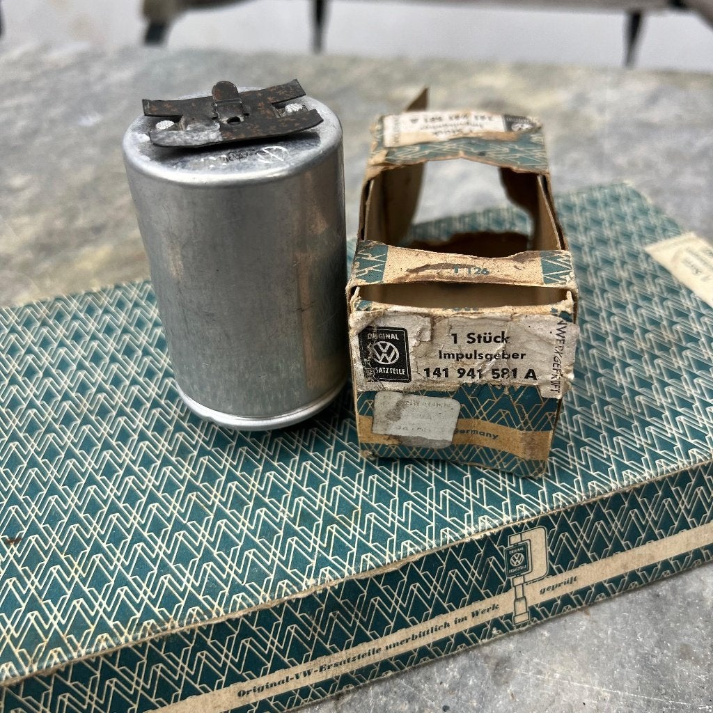 VW NOS relais koplamp KG T14 58-65, Ophalen of Verzenden, Zo goed als nieuw