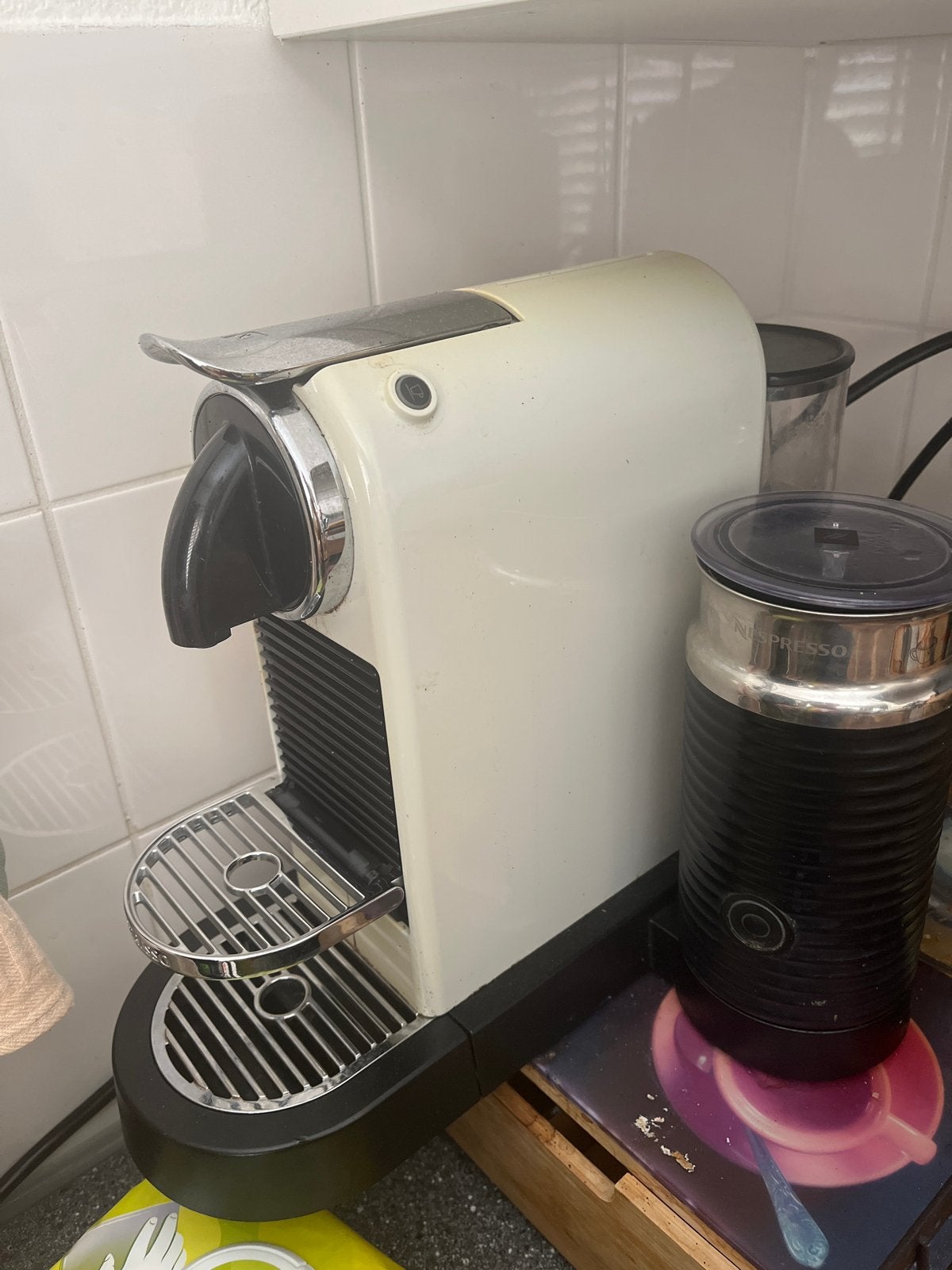 Nespresso koffiemachine met melkopschuimer, Ophalen, Gebruikt, Espresso apparaat, 1 kopje