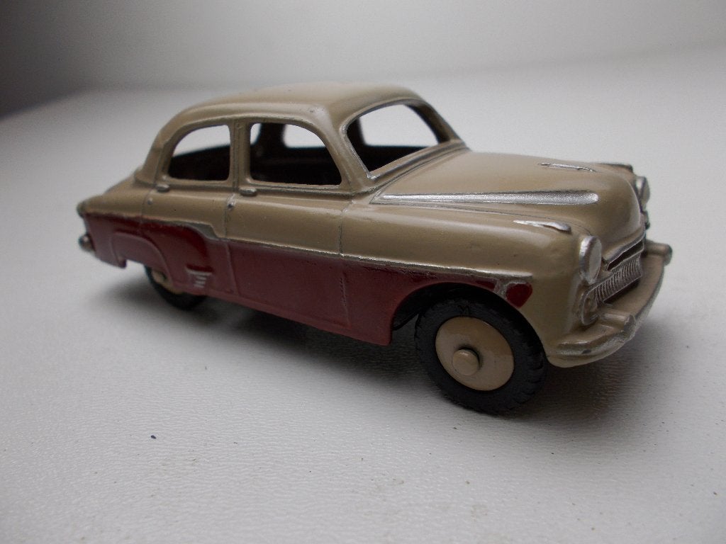 1957 Dinky Toys 164 VAUXHALL CRESTA SALOON (Gerestaureerd.), Ophalen of Verzenden, Gebruikt, Auto, Dinky Toys