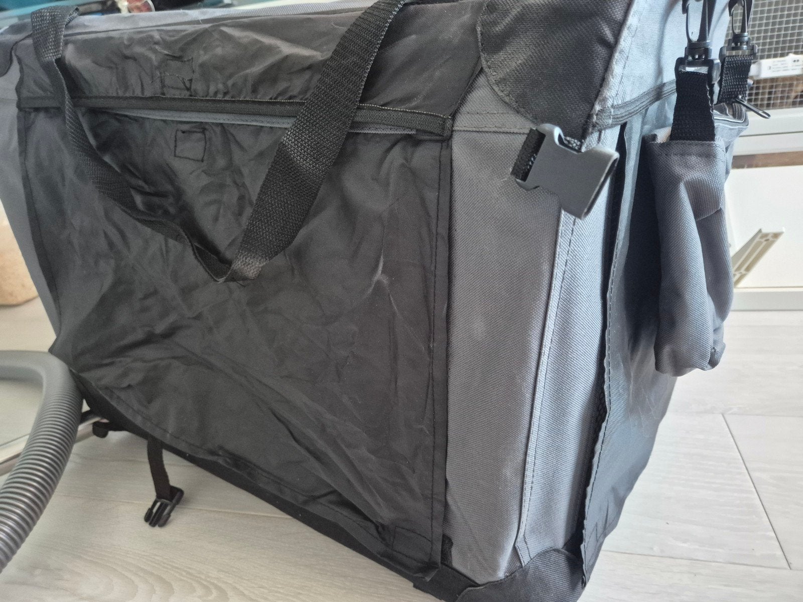 Innopet pet carrier 60cm (reisbench), Dieren en Toebehoren, Honden-accessoires, Ophalen of Verzenden, Zo goed als nieuw