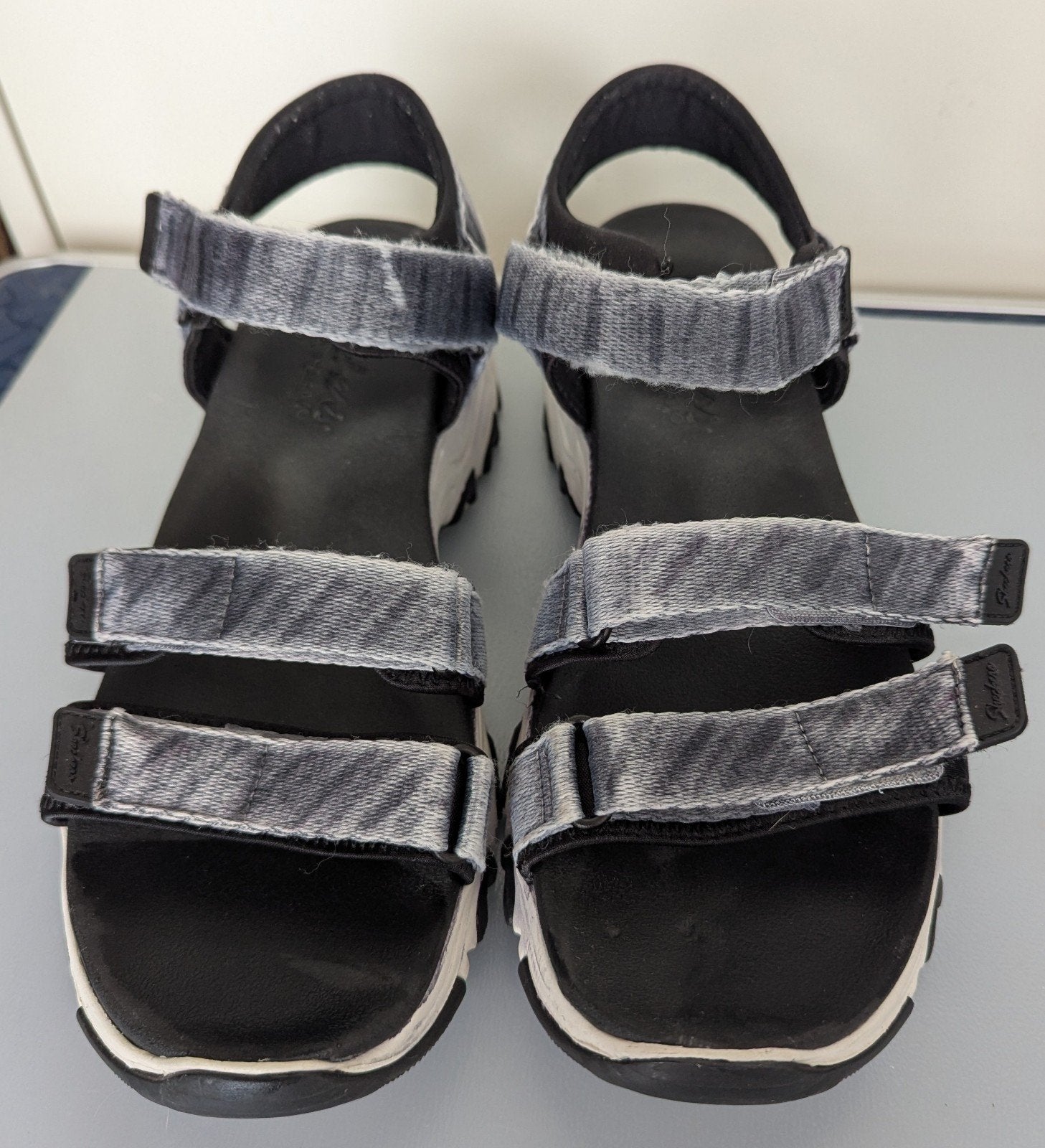 Skechers D'Lites Yoga Foam sandalen maat 40 valt als 41, Skechers, Zwart, Gedragen, Sandalen of Muiltjes