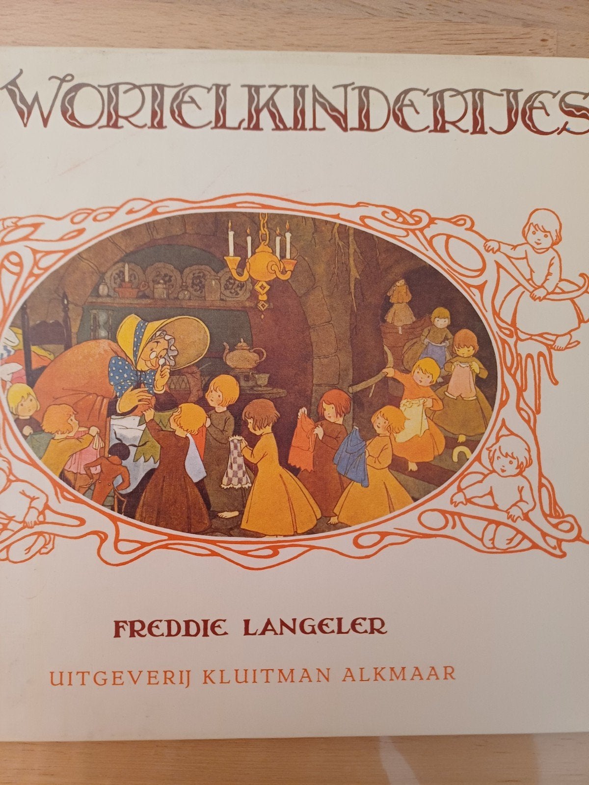 De wortelkindertjes. Freddie Langerer, Ophalen of Verzenden, Zo goed als nieuw