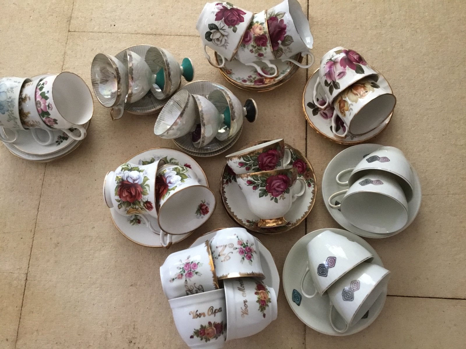 Servies, Ophalen, Zo goed als nieuw