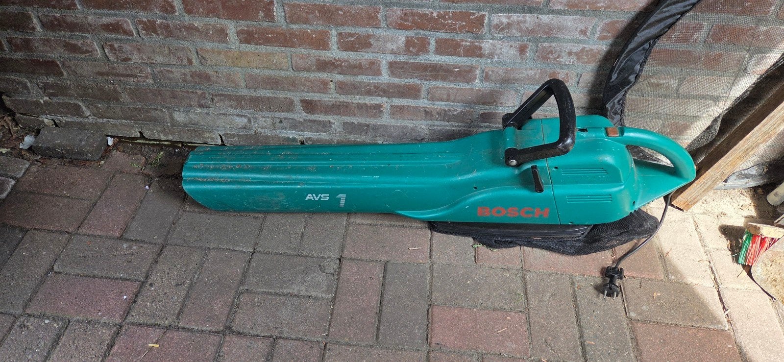Bosch AVS 1 Bladblazer/Bladzuiger - Elektrisch, Ophalen, Gebruikt, Met opvangzak, Handgedragen