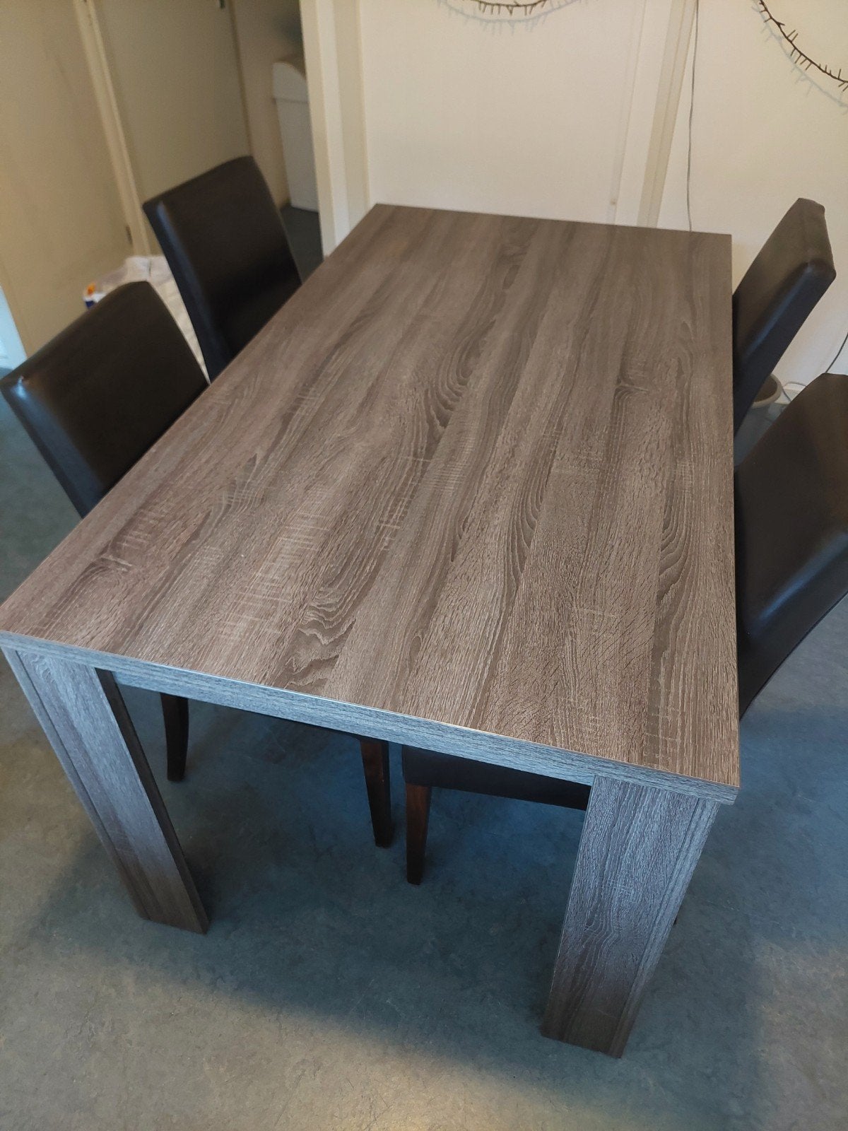 Mooie eettafel met passende stoelen (1x2 meter), Huis en Inrichting, Tafels | Eettafels, Ophalen