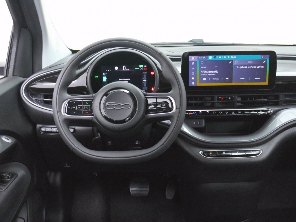 Fiat 500 Urban 42 kWh | Rij iconisch voor slechts 379 per ma, Gebruikt, 4 stoelen, Zwart, 320 km