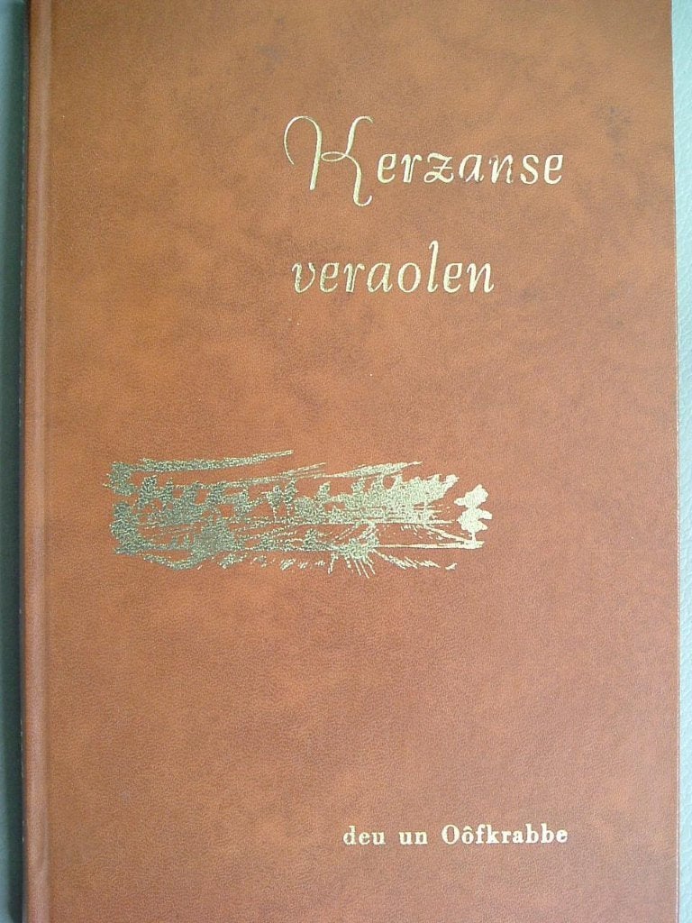 Kerzanse veroalen. Verhalen over Zeeuws-Vlaanderen., Boeken, Ophalen of Verzenden, 20e eeuw of later, Gelezen, D. Dekker