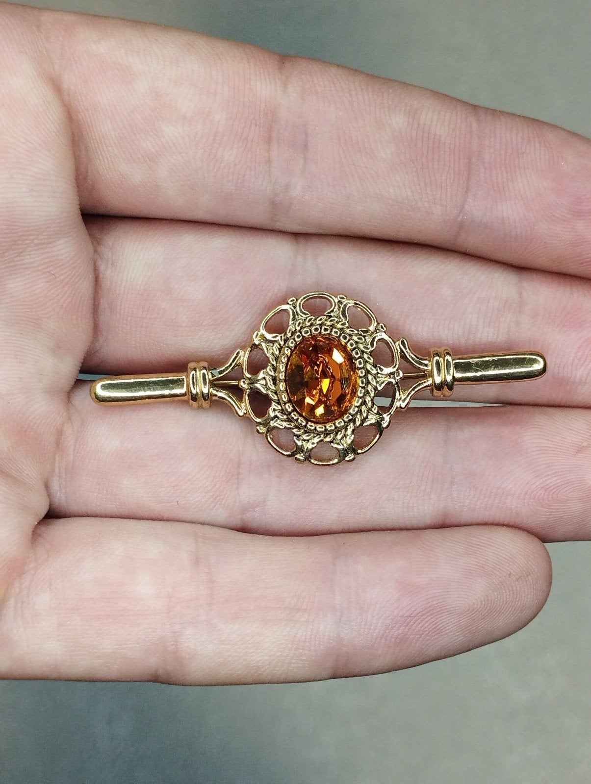 Prachtige vintage broche, Ophalen of Verzenden, Zo goed als nieuw, Overige materialen