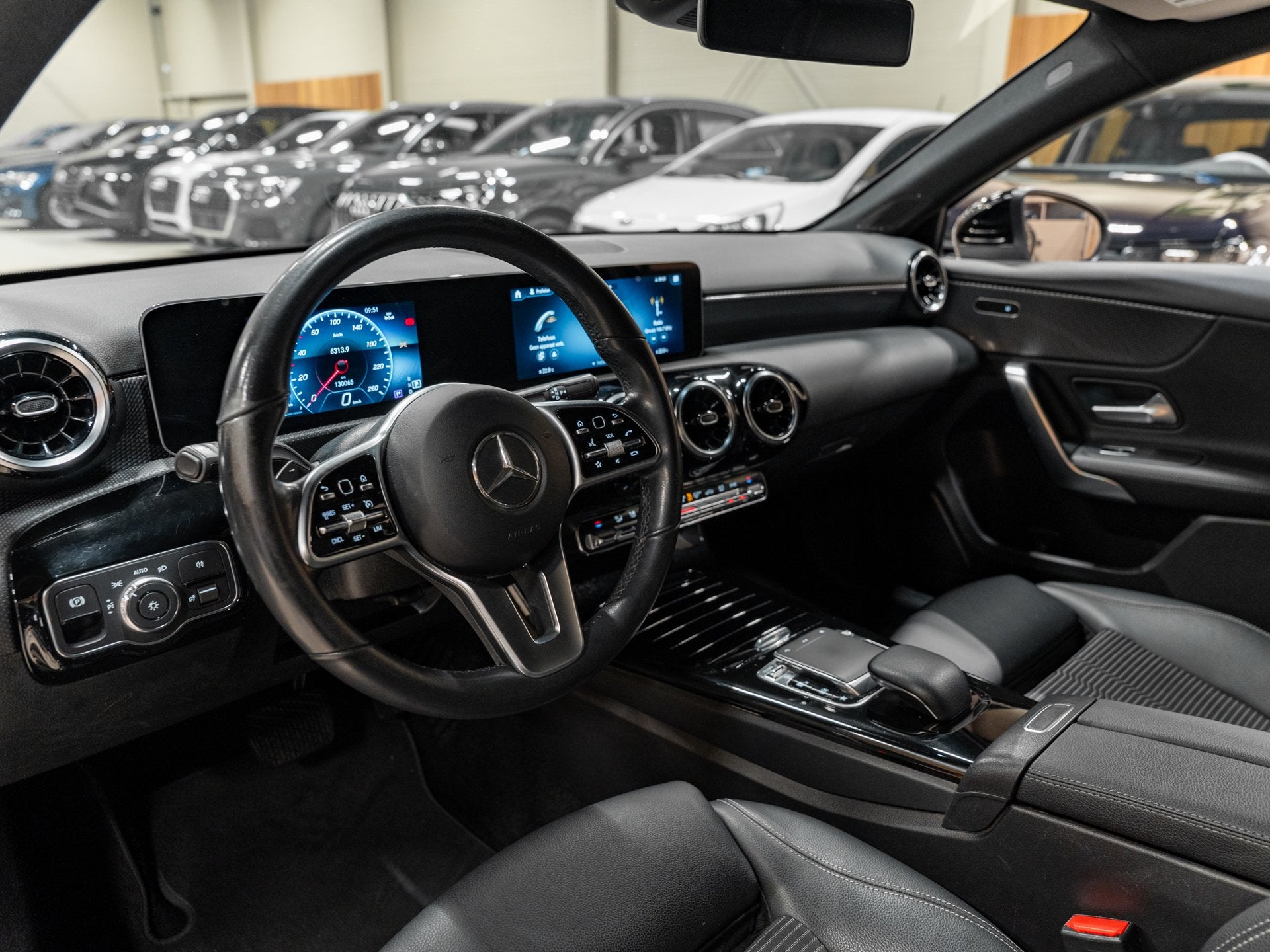 Mercedes-Benz A-klasse 200 Business Solution, Volledig Led,, Dealer onderhouden, Gebruikt, Zwart, 4 cilinders