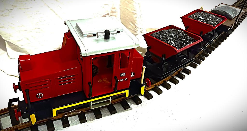 Playmobil goederentreinset met rode diesellok € 179, Treinset, Gelijkstroom, Ophalen of Verzenden, Zo goed als nieuw