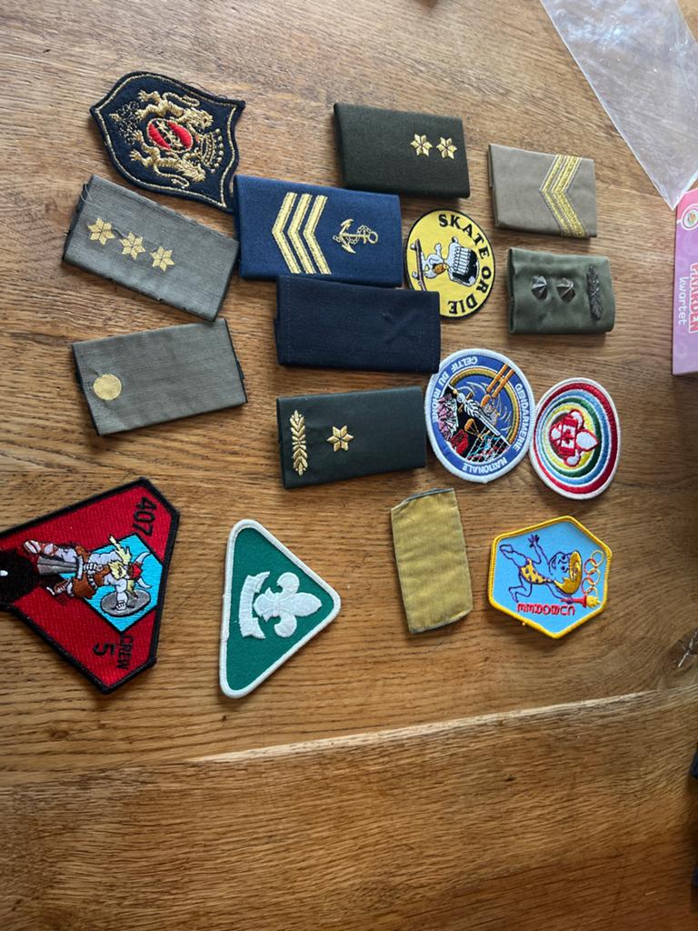 Diverse militaire en scouting emblemen en badges, Ophalen of Verzenden, Landmacht, Overige gebieden, Embleem of Badge