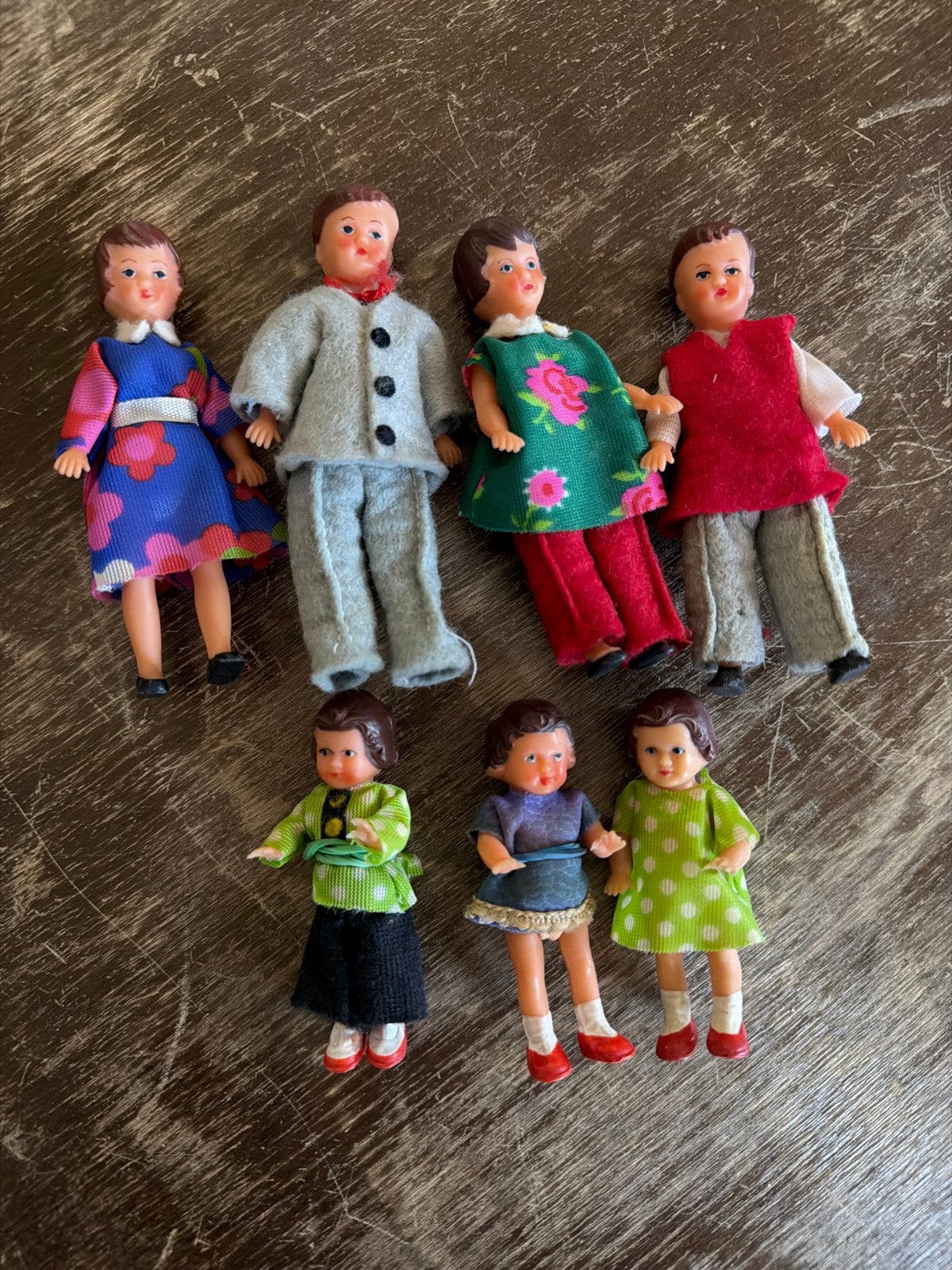 Set van 7 vintage Ari poppenhuispoppetjes jaren ‘60-‘70, Ophalen, Gebruikt, Babypop