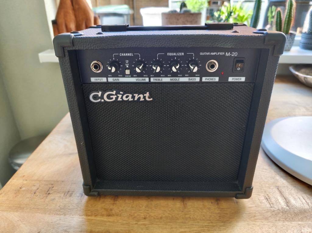 Gitaarversterker C-Giant M-20, Muziek en Instrumenten, Versterkers | Bas en Gitaar, Ophalen of Verzenden, Gebruikt, Gitaar, Minder dan 50 watt