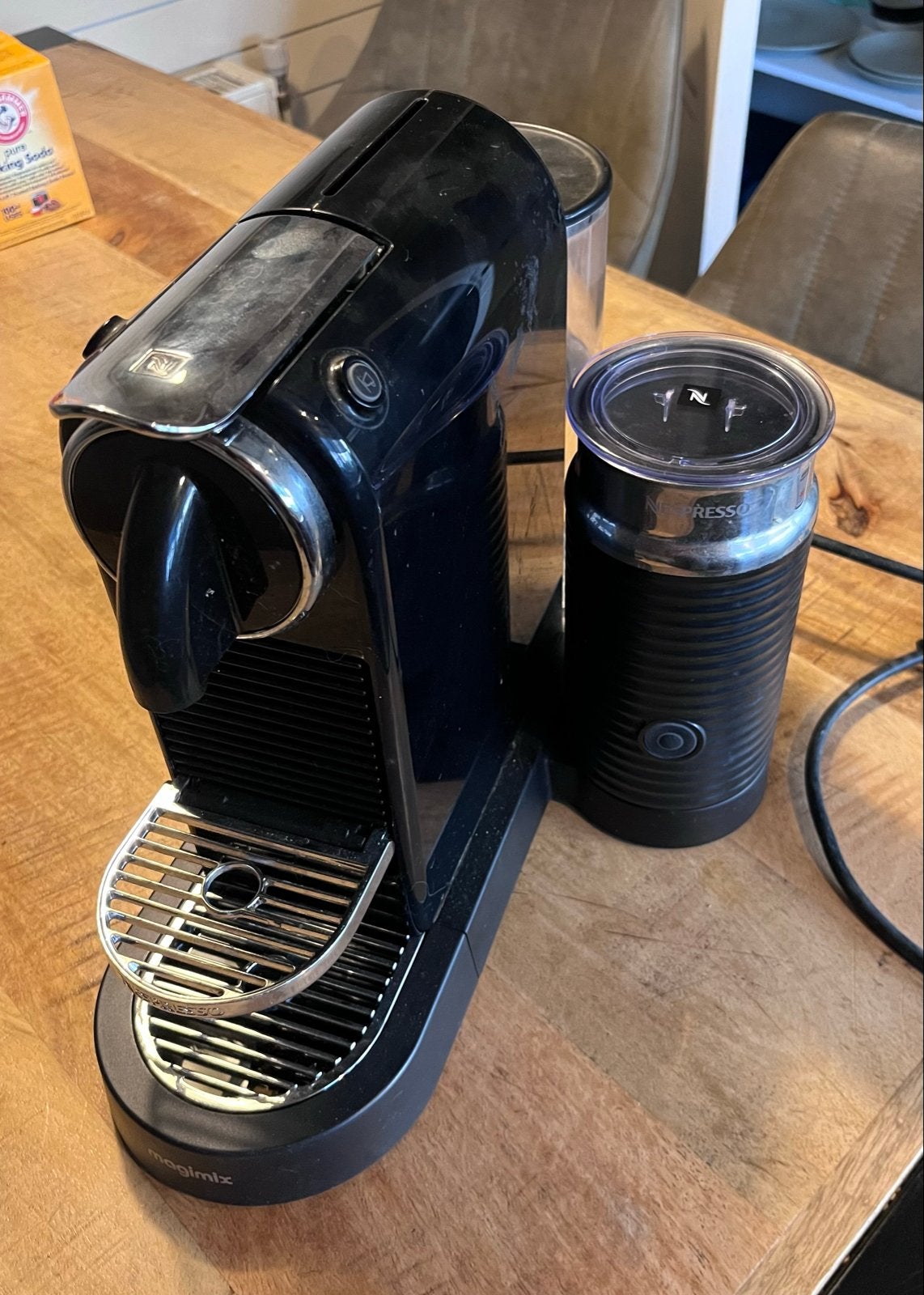 Nespresso Magimix Citiz Milk koffiezetapparaat met melkopsch, Ophalen, Gebruikt, Koffiemachine, Koffiepads en cups