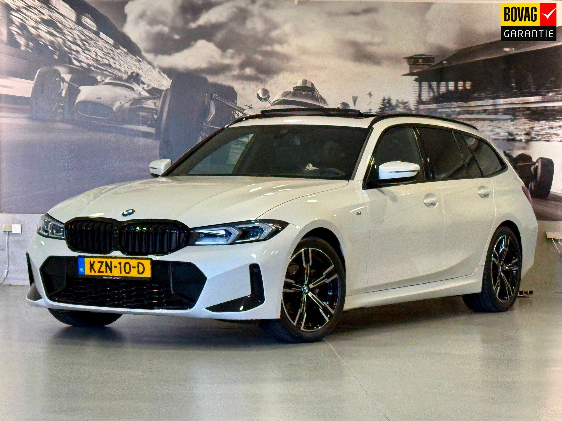 BMW 3-serie Touring 318i M-Sport, Automaat, Gebruikt, Zwart, Wit