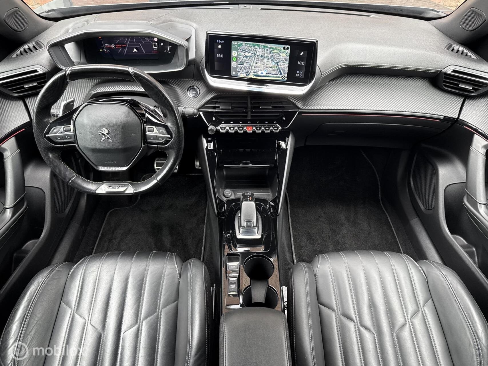 Peugeot 2008 1.2 PureTech GT Pack Panodak Virtual Navi Carpl, Auto's, Zwart, Leder, Bedrijf, 1180 kg