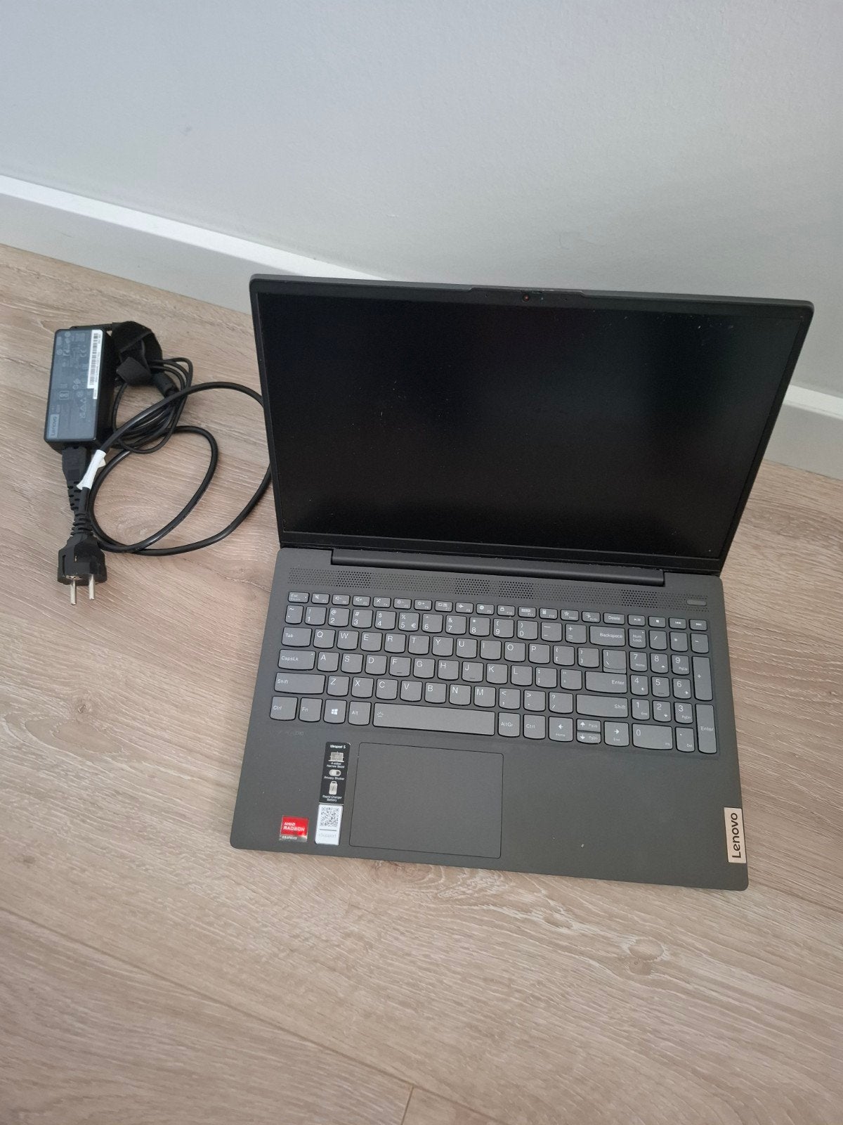 Lenovo IdeaPad  5 15ALC05 (82LN00NWIN) defecte hardeschijf, Ophalen, Met videokaart, 15 inch, Ryzen 5700U