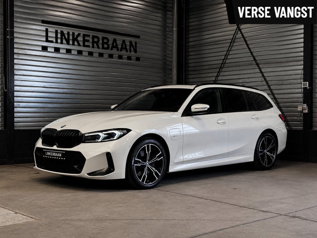 BMW 3-serie Touring 330e xDrive Hybride | SOH 95% | Facelift, 1998 cc, Gebruikt, 4 cilinders, Met garantie (alle)