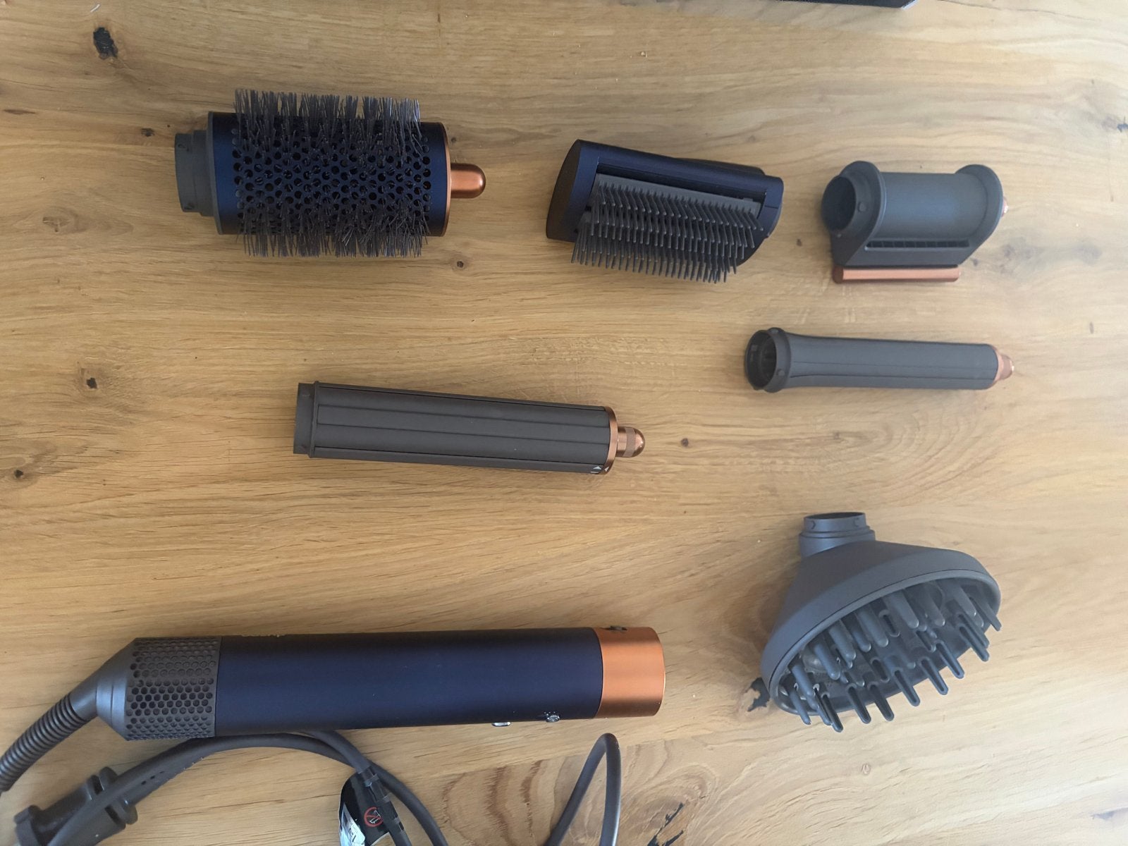 Dyson Airwrap Complete Long Volume Styler, Sieraden, Tassen en Uiterlijk, Uiterlijk | Haarverzorging, Ophalen, Zo goed als nieuw