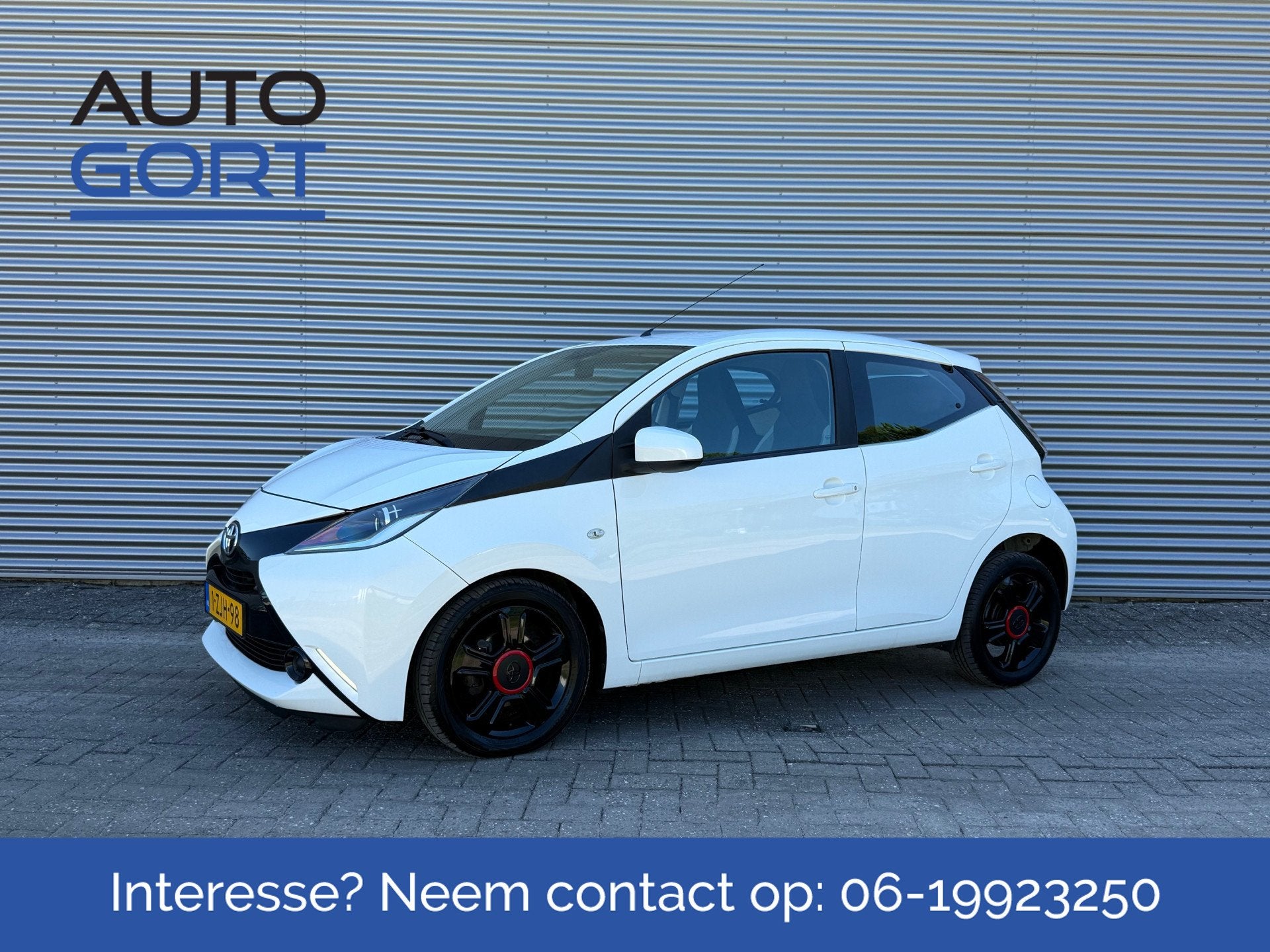 Toyota Aygo 1.0 VVT-i x-play | 5 Deurs | Camera | Bluetooth, Auto's, Voorwielaandrijving, Euro 5, Stof, Gebruikt