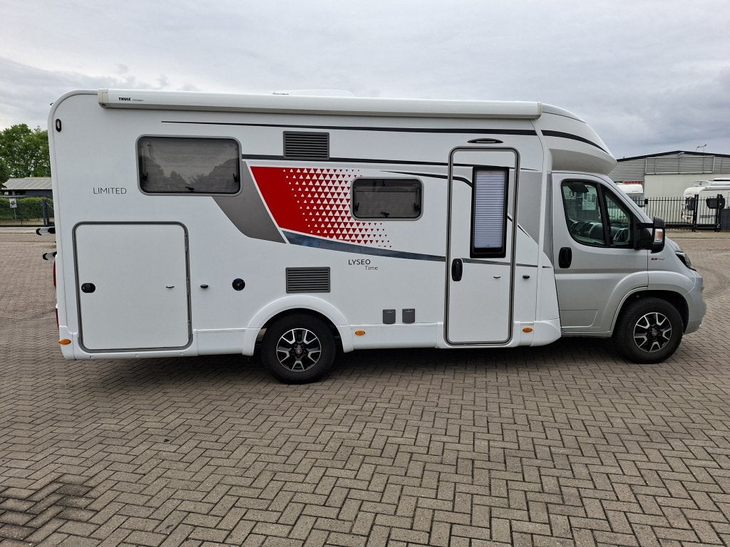 Bürstner lyseo 690 Limited (1029996), Caravans en Kamperen, Campers, Chemisch toilet, Ringverwarming, Fiat, Tot en met 3