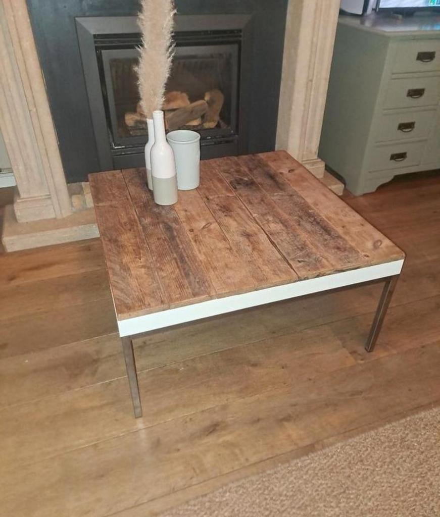Robuust houten salontafel met rvs onderstel, Ophalen, 50 tot 100 cm, Zo goed als nieuw, Minder dan 50 cm