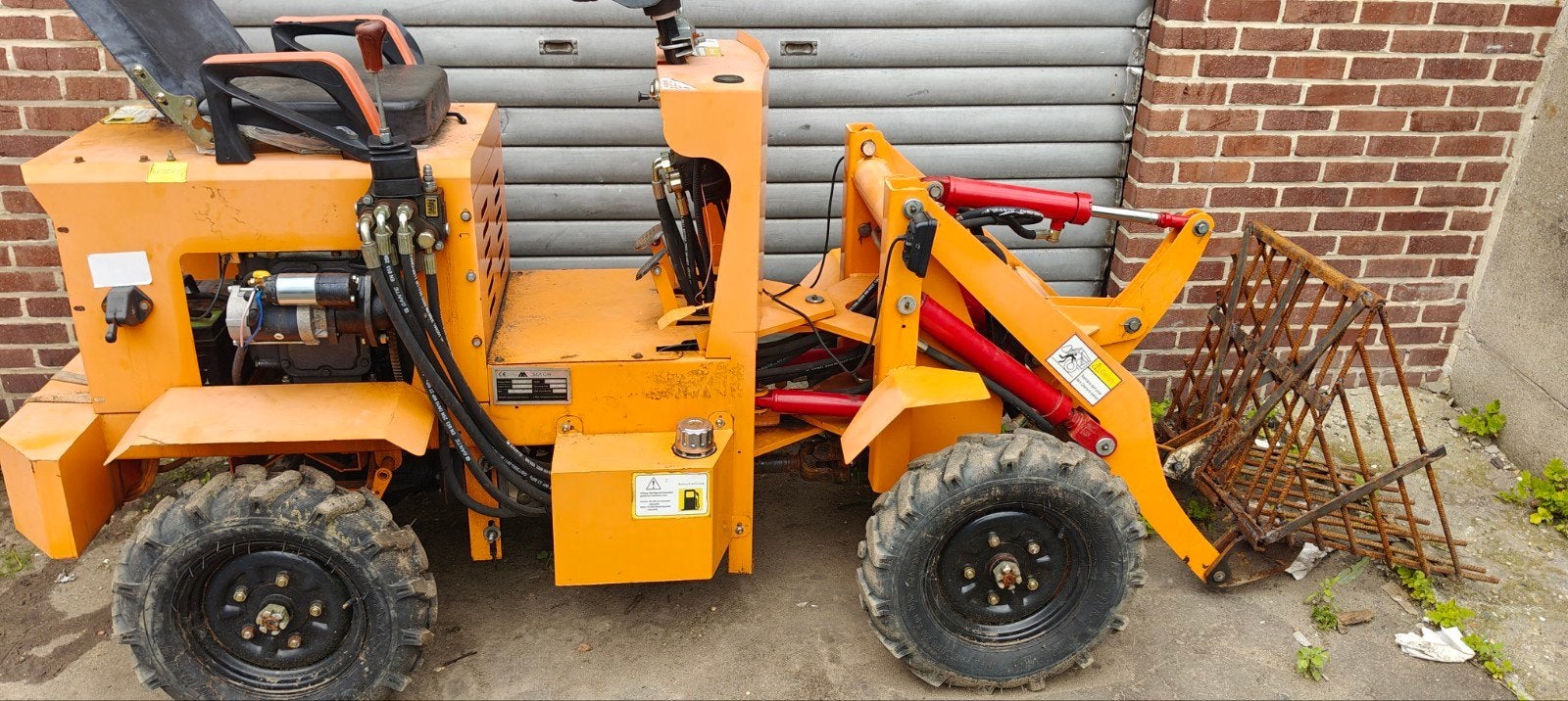 MachPro MP-L804 Wiellader met dichte en puinbak, Ophalen, Zo goed als nieuw