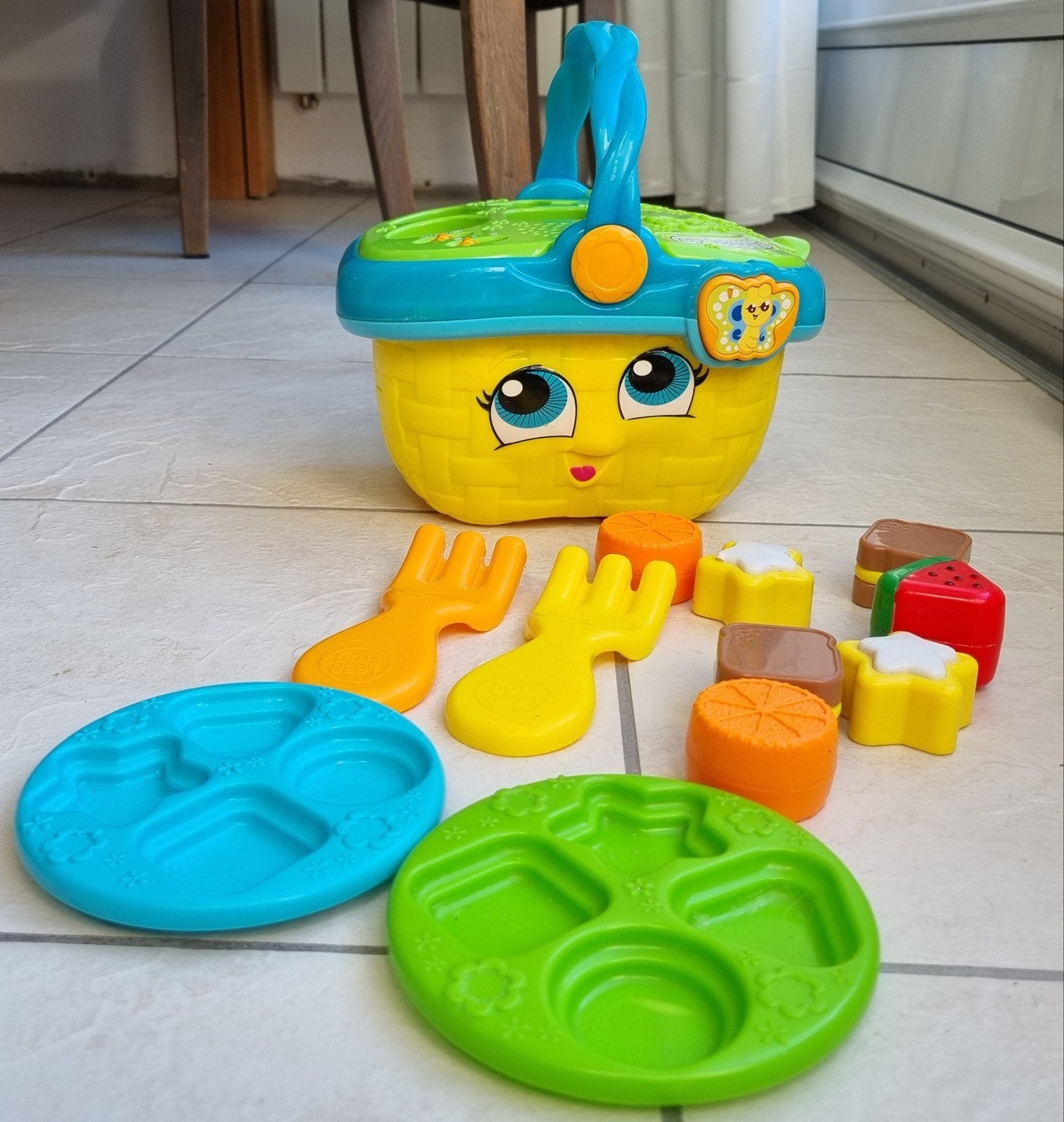 Leap frog shape & sharing picnic basket., Ophalen of Verzenden, Zo goed als nieuw, Jongen of Meisje