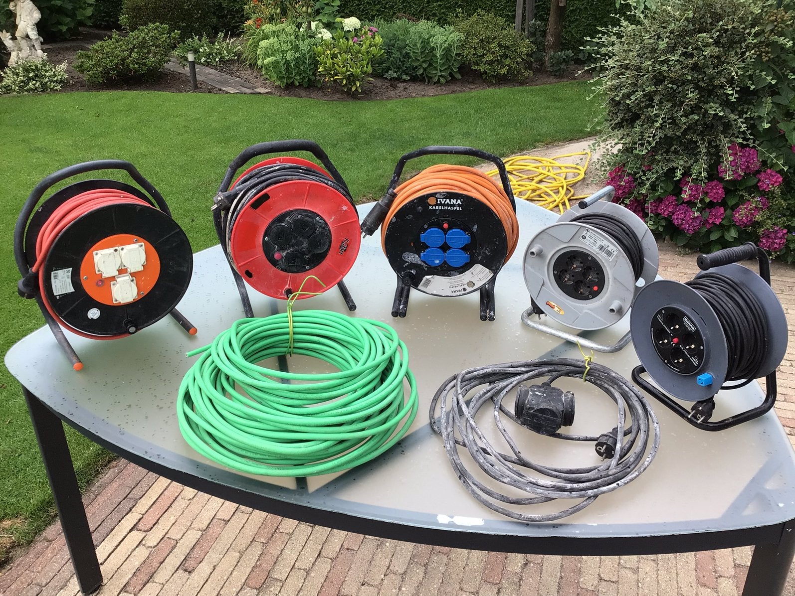 Diverse kabelhaspels en verlengsnoeren prijs per stuk., Ophalen, Gebruikt, Kabel of Snoer